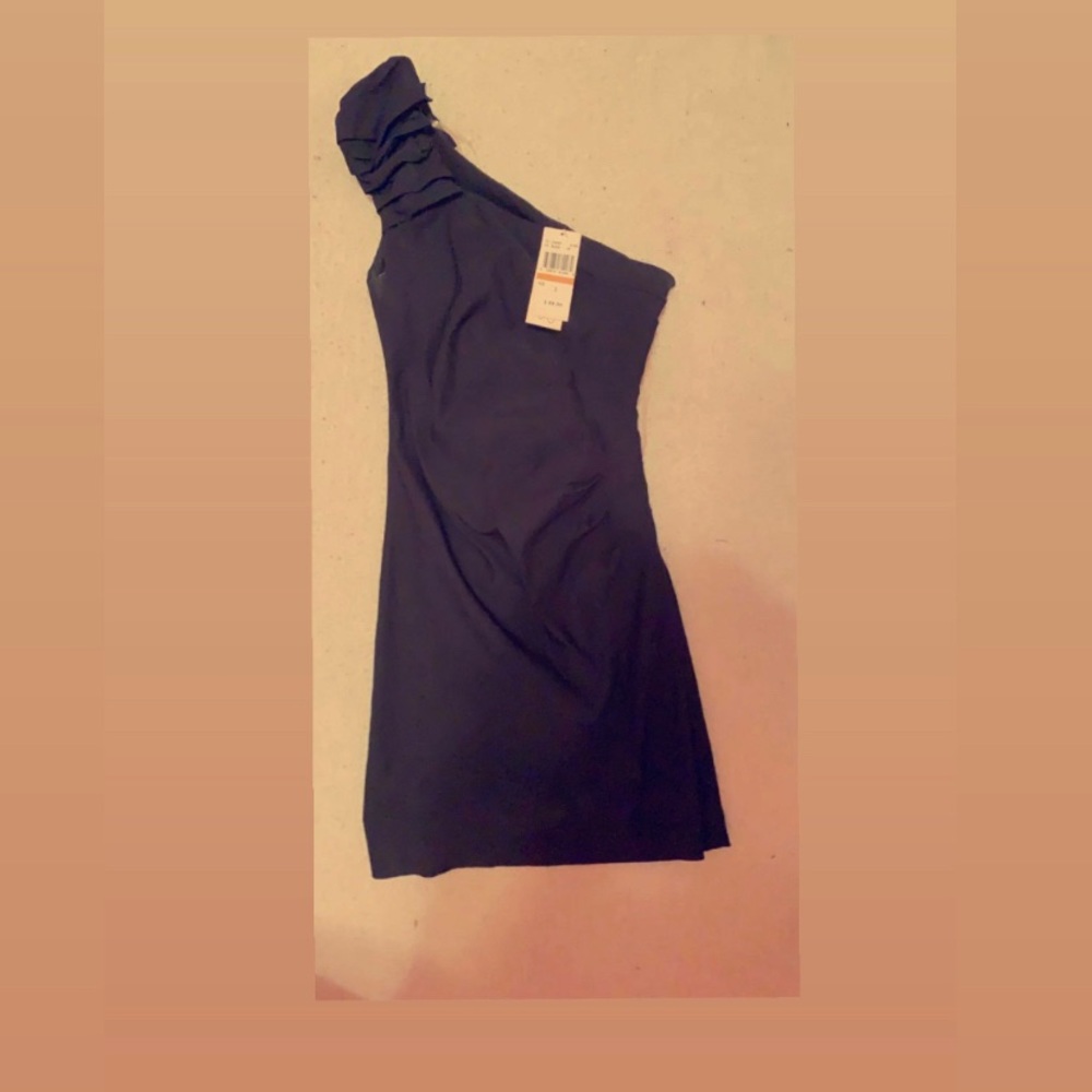 One shoulder black midi